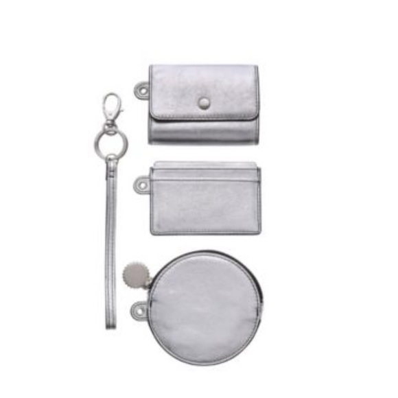 Fossil Leather Wristlet - Picture 2 of 6